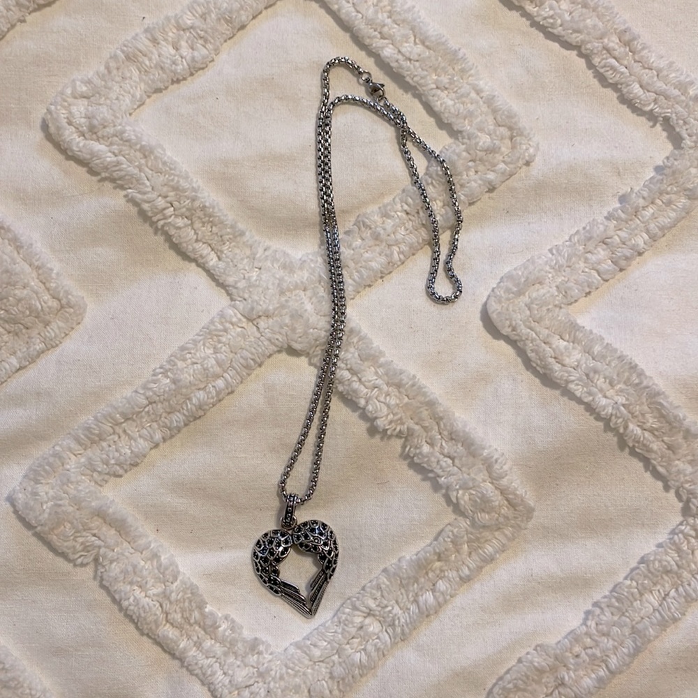 heart necklace